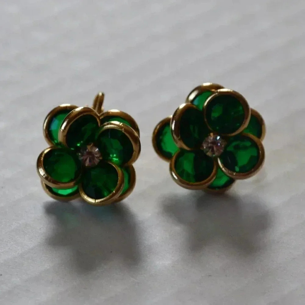 Vtg  bezel crystal clip on earrings